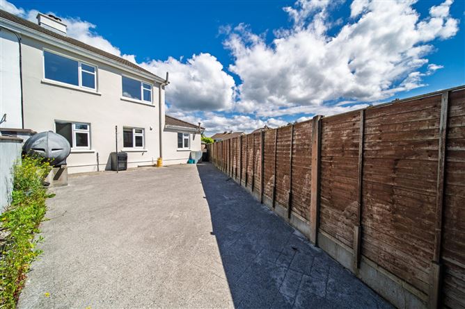 Photo 25 of 32 — 103 Childers Heights, Ballina, Co. Mayo