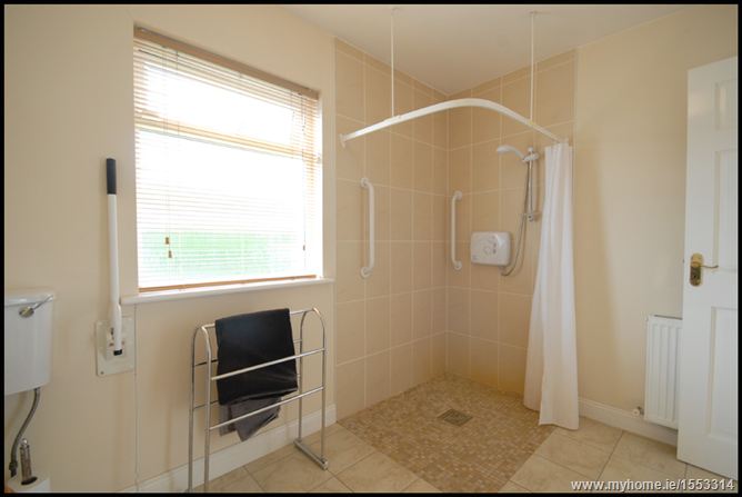 Photo 7 of 13 — 56 GLENCLOY ROAD, Whitehall, Dublin 9