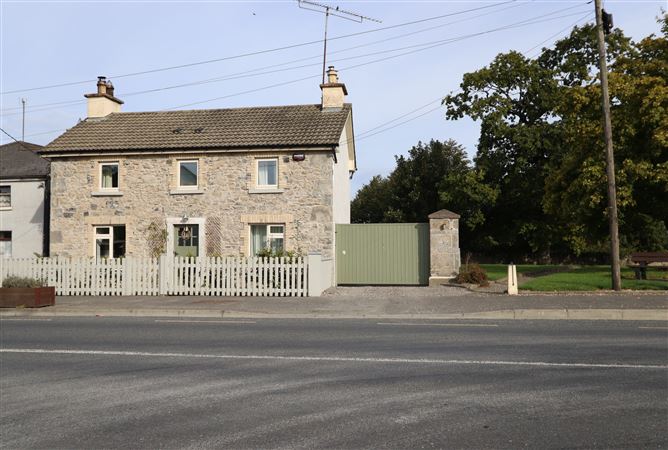 The Green, Rathmolyon Village, Co. Meath