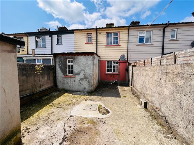 65 Woodview, Cahir, Tipperary