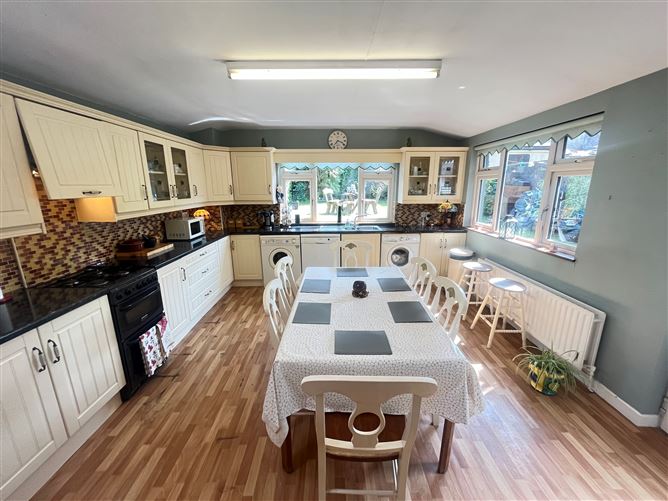 36 McCurtain Villas, College Road, Cork City, Cork Barry Auctioneers