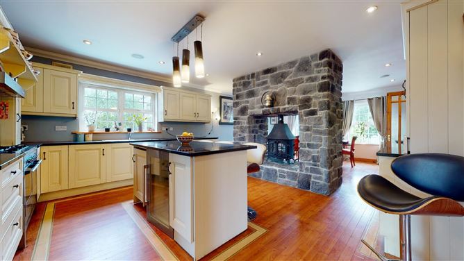 7 Roemore Village, Breaffy, Castlebar, Co. Mayo