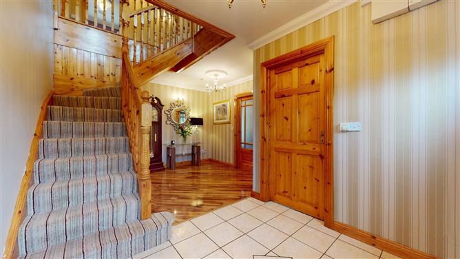 7 Roemore Village, Breaffy, Castlebar, Co. Mayo
