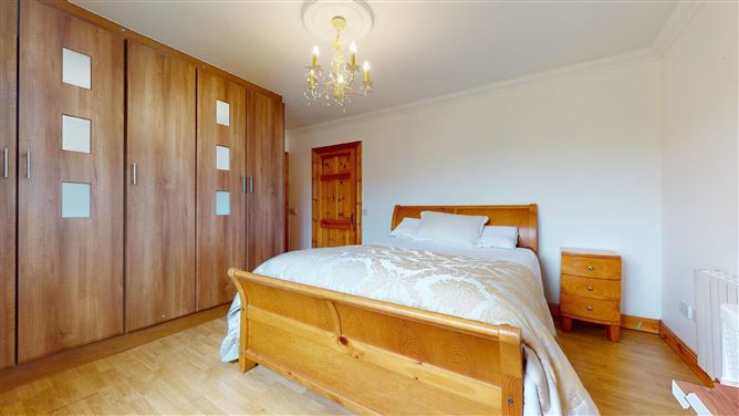 7 Roemore Village, Breaffy, Castlebar, Co. Mayo