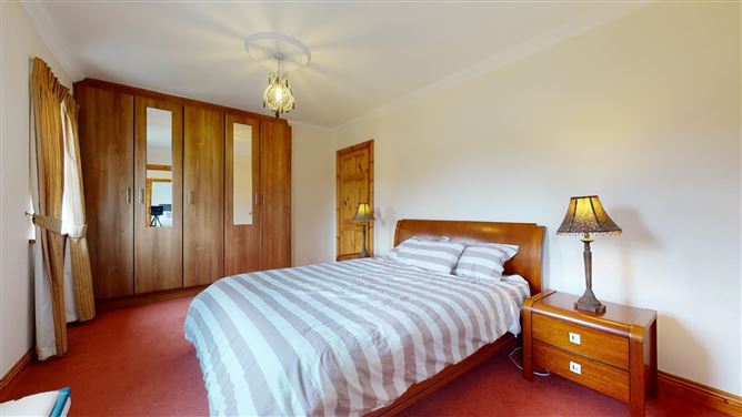 7 Roemore Village, Breaffy, Castlebar, Co. Mayo
