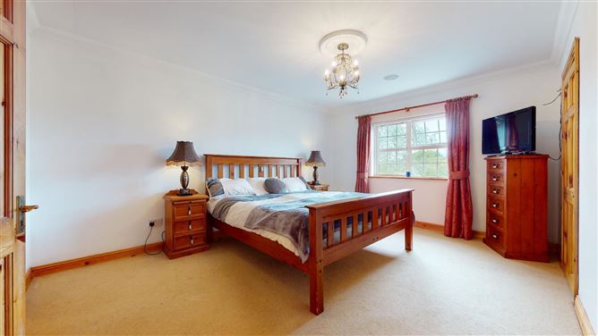 7 Roemore Village, Breaffy, Castlebar, Co. Mayo