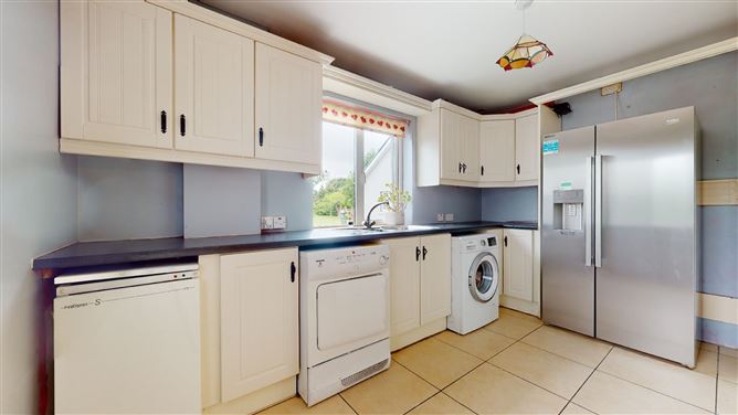 7 Roemore Village, Breaffy, Castlebar, Co. Mayo