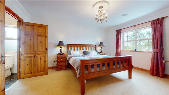 7 Roemore Village, Breaffy, Castlebar, Co. Mayo