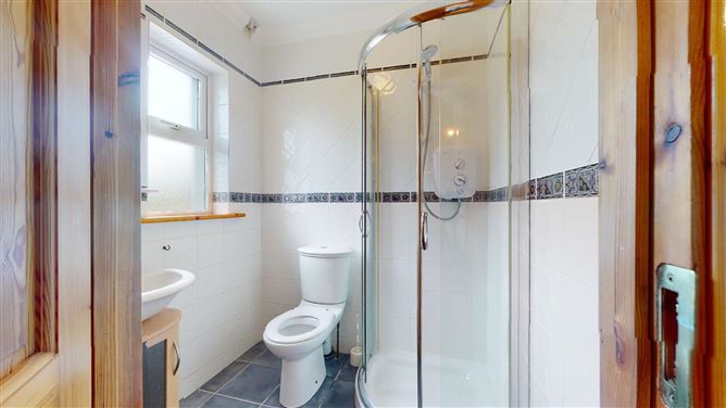 7 Roemore Village, Breaffy, Castlebar, Co. Mayo