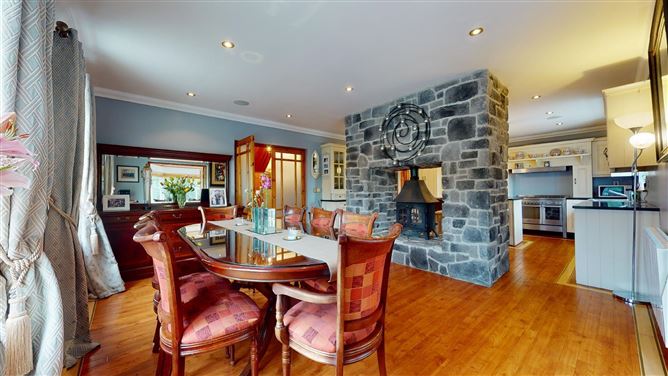 7 Roemore Village, Breaffy, Castlebar, Co. Mayo