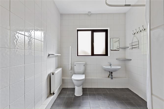 Photo 14 of 25 — No. 2 Slaneyview Court, Wexford Town, Wexford