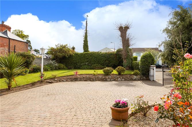 81 Monkstown Avenue, Monkstown, Co. Dublin