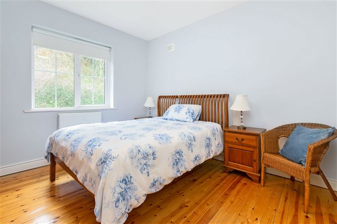 12 Millbank Glen, Dromahair, Co. Leitrim