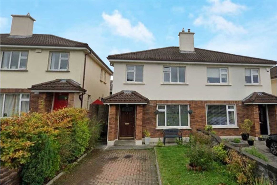 87 Portacarron, Knocknacarra, County Galway Michelle Burke Auctioneer and Letting Agent