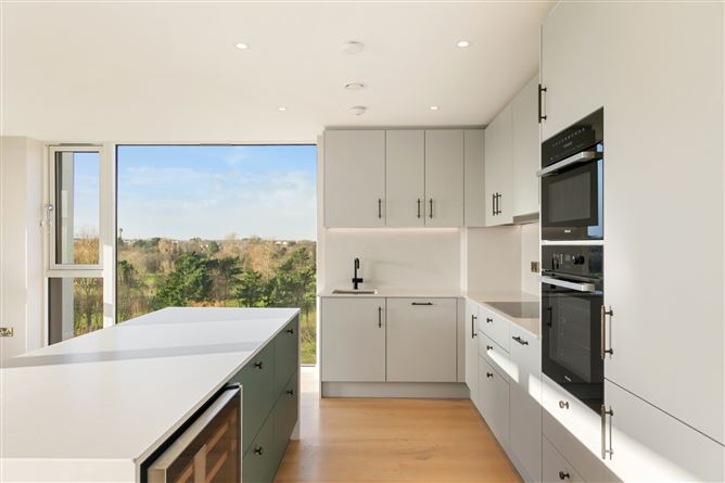 3 Bedroom Sub Penthouse, 072 The Gardens At Elmpark Green, Merrion Road, Ballsbridge, Dublin 4