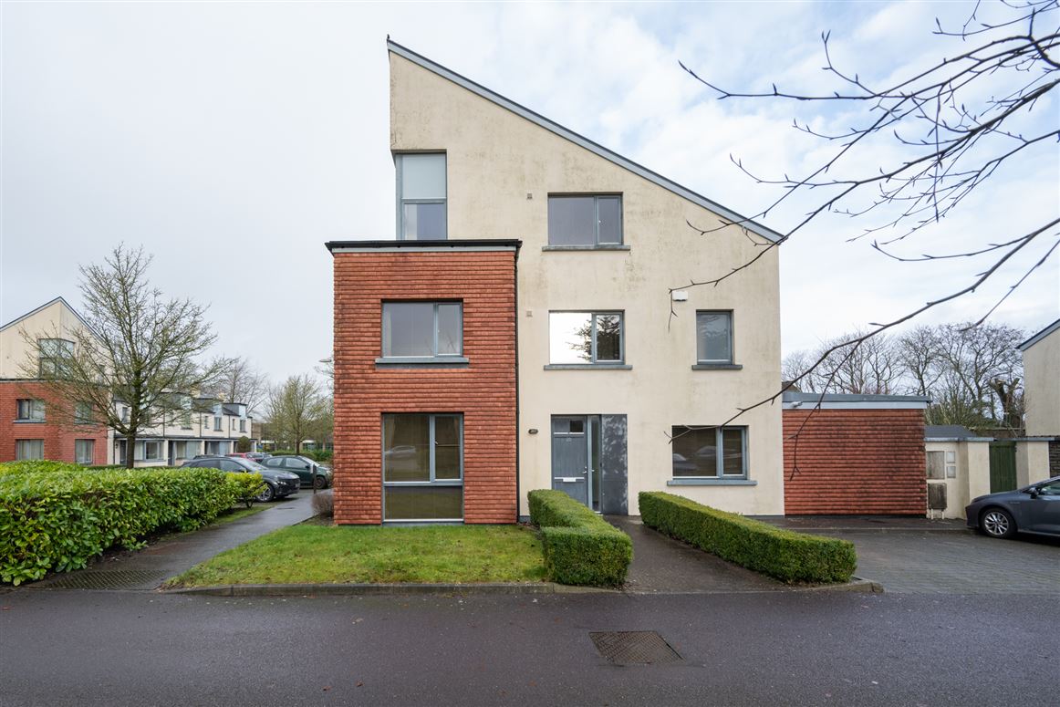 No 20 Bridgefield Grove, Curraheen Road, Bishopstown, Cork, Co. Cork