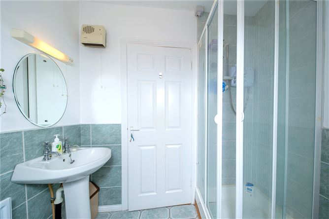 17 Barry's Boreen, Fermoy, Co. Cork