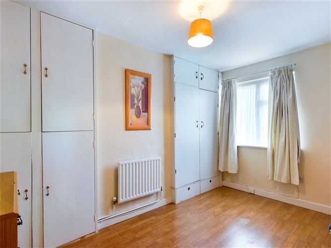 10 Collins Park, Thurles, Co. Tipperary