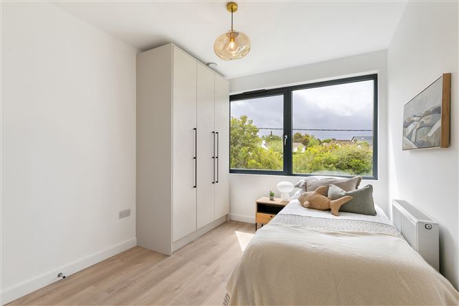 Photo 20 of 36 — 3 Bed Apartment, Fontenoy Place, Strand Road, Bray, Wicklow