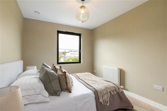 Photo 19 of 36 — 3 Bed Apartment, Fontenoy Place, Strand Road, Bray, Wicklow