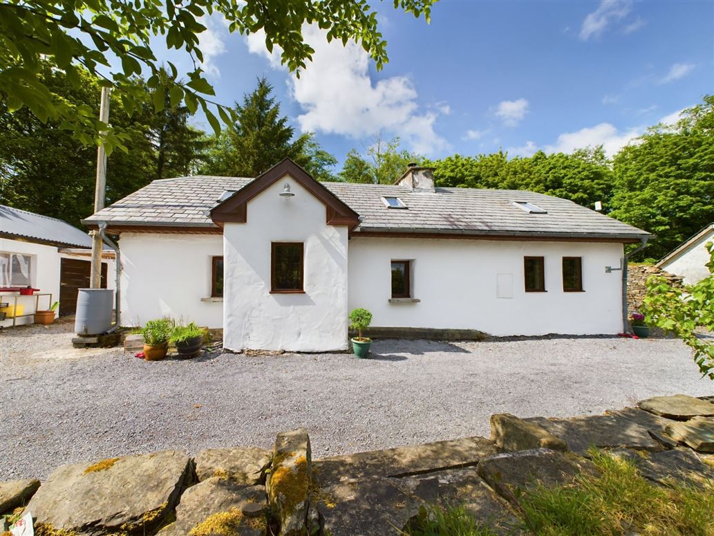 Cloontabonniff, Kilmaley, Ennis, Co. Clare. Sherry FitzGerald McMahon