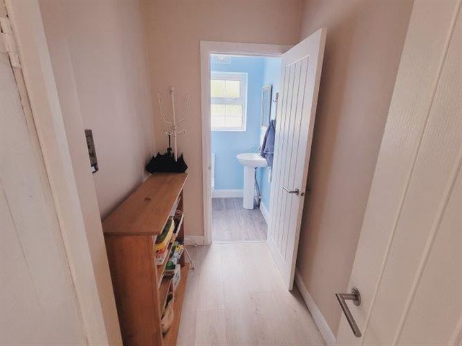 No 1 Drumlease Terrace, Dromahair, Leitrim