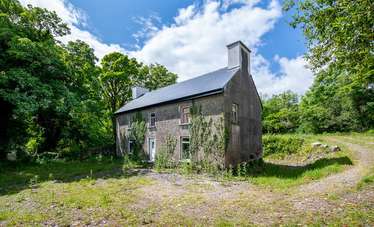Stay Bank House, Tahilla, Sneem, Co. Kerry Stay Bank House, Tahilla, Sneem, Co. Kerry