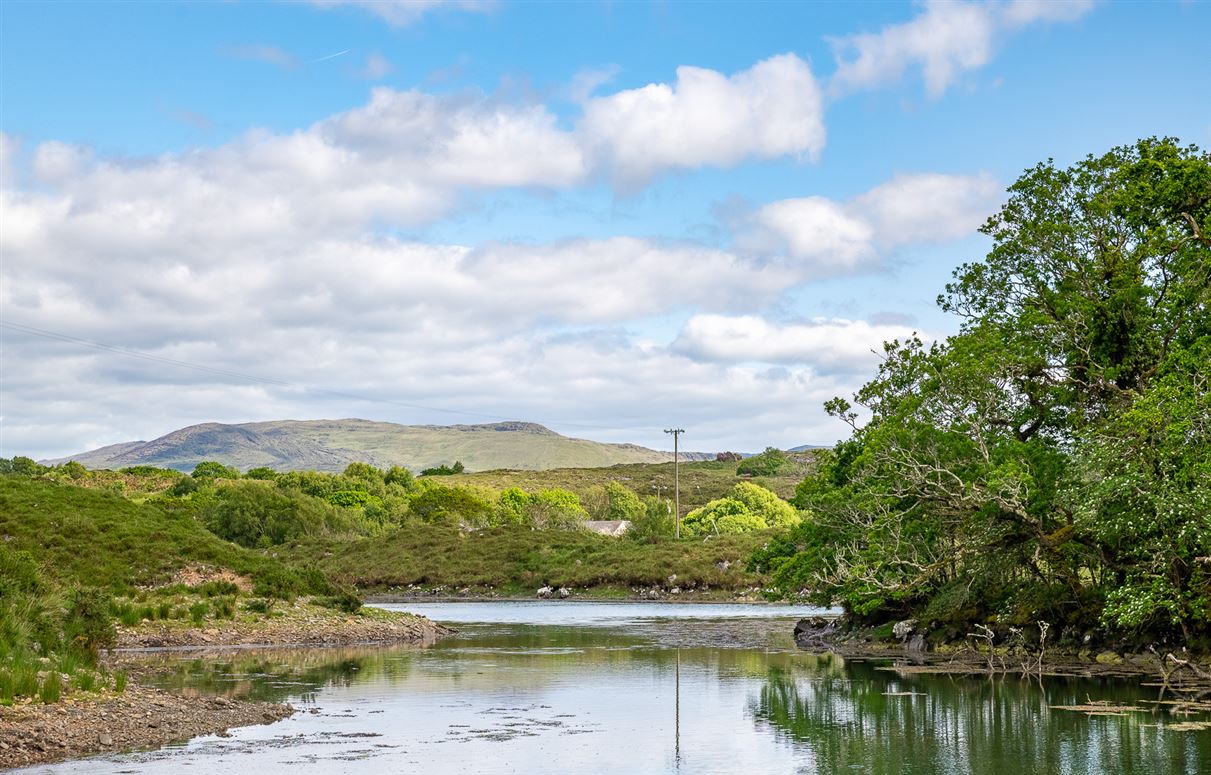 Stay Bank House, Tahilla, Sneem, Co. Kerry Stay Bank House, Tahilla, Sneem, Co. Kerry