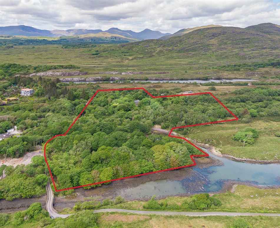 Stay Bank House, Tahilla, Sneem, Co. Kerry Stay Bank House, Tahilla, Sneem, Co. Kerry
