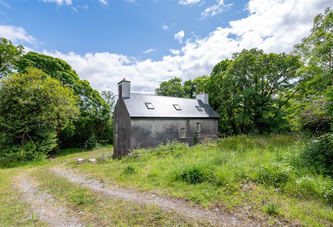 Stay Bank House, Tahilla, Sneem, Co. Kerry Stay Bank House, Tahilla, Sneem, Co. Kerry