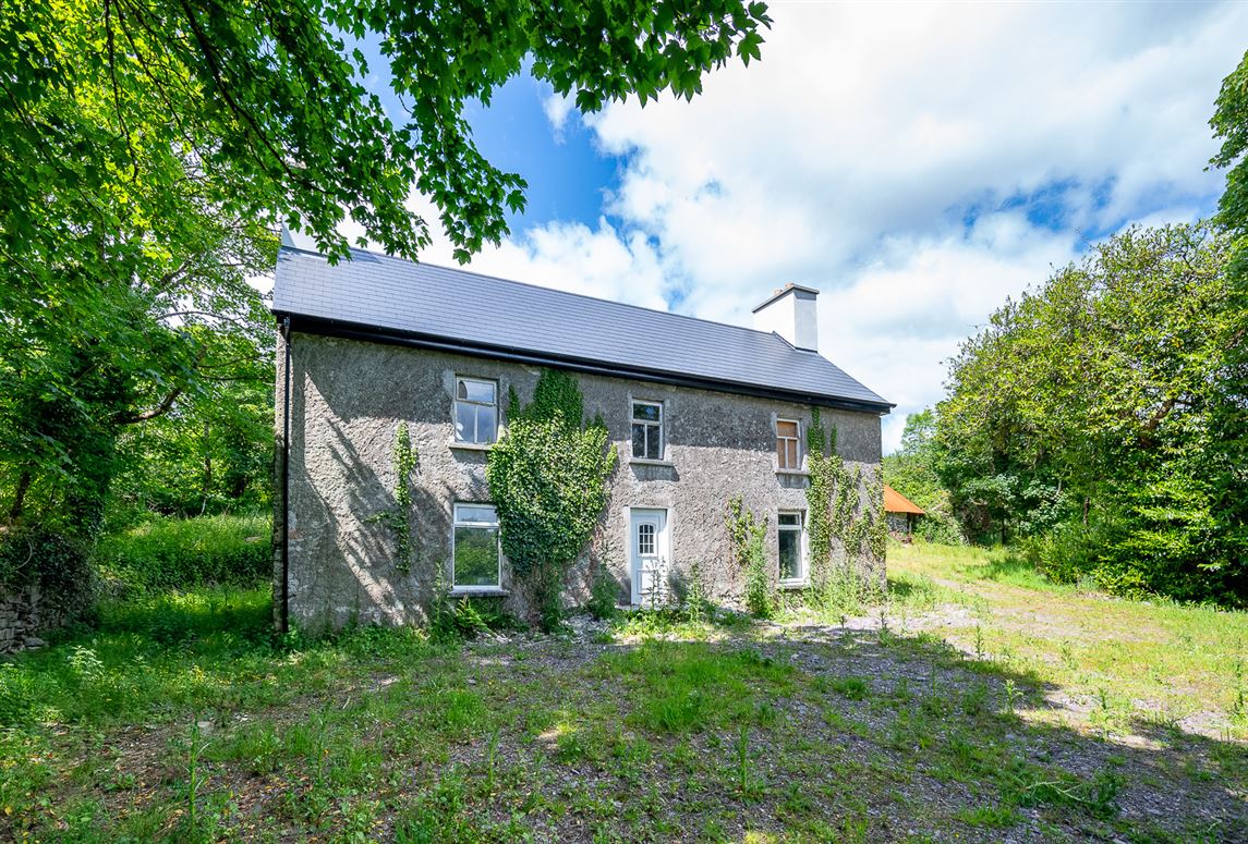 Stay Bank House, Tahilla, Sneem, Co. Kerry Stay Bank House, Tahilla, Sneem, Co. Kerry