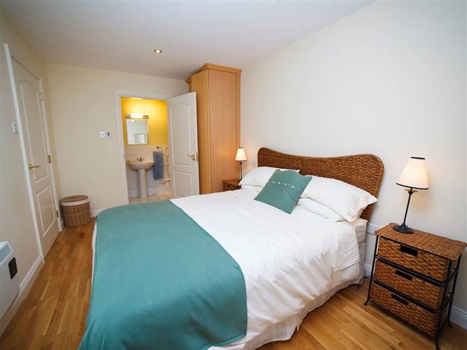 2 Bed in Newport,Newport,  Mayo