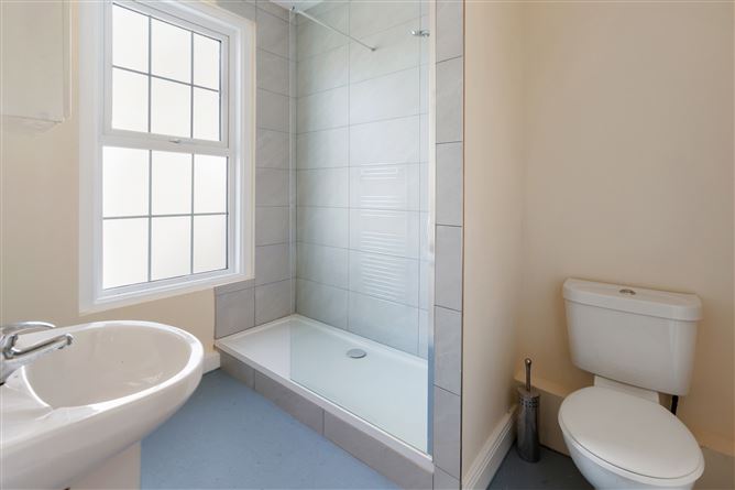 VICTORIA HOUSE APARTENT TRAFALGAR ROAD, Greystones, Wicklow