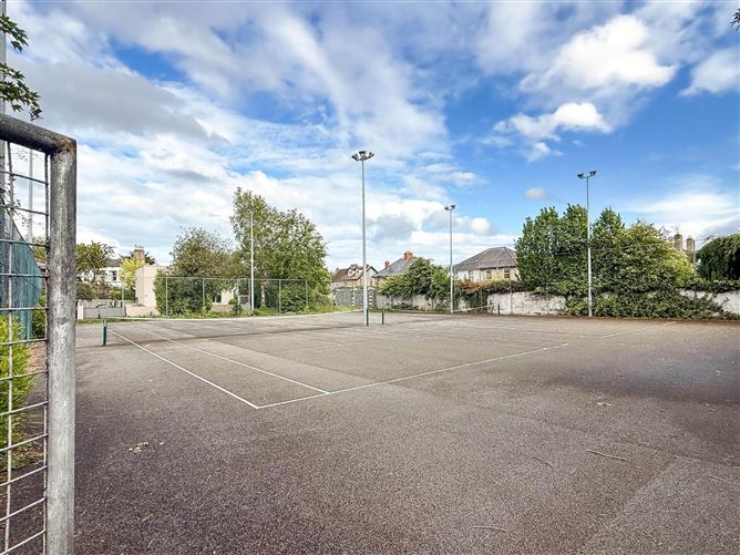 Photo 38 of 41 — 9 The Maples, Bird Avenue, Clonskeagh, Dublin 14