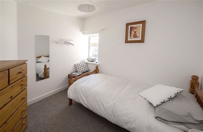 5 Abbey View, The Lookout, Dungarvan, Co. Waterford