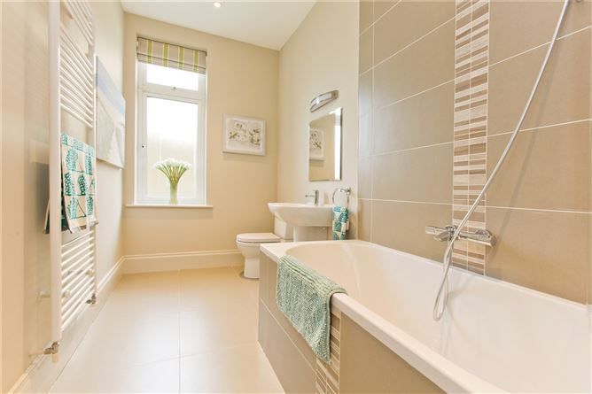 7 Rokeby Park, Lucan, Co. Dublin