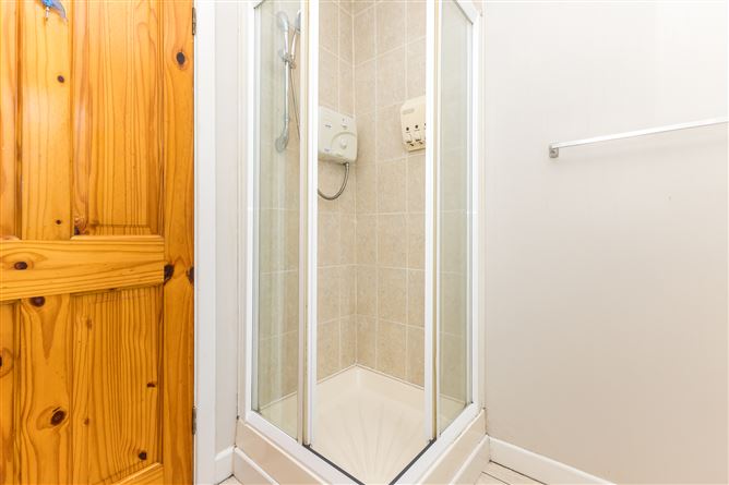 43 The Thatch Road, Whitehall, Dublin 9