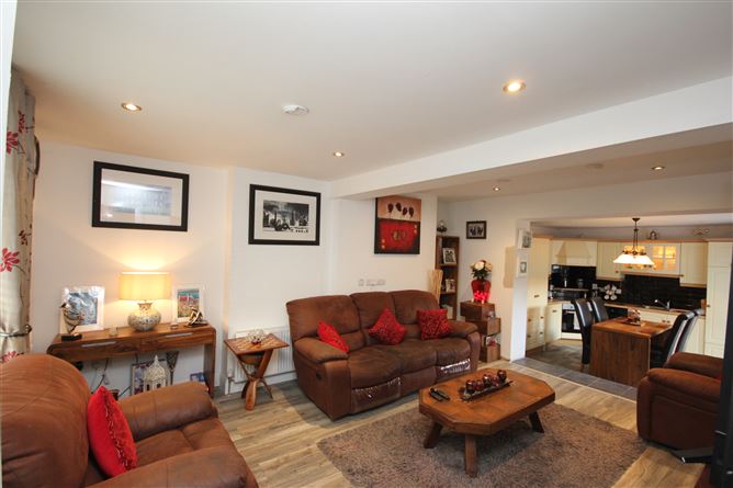 7 New Terrace, Main Street, Abbeyleix, Laois