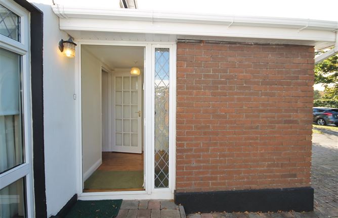 10 Lugnaquilla Avenue, Greenpark, Walkinstown, Dublin 12