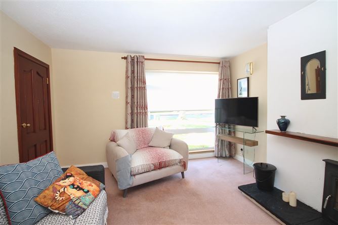 10 Lugnaquilla Avenue, Greenpark, Walkinstown, Dublin 12