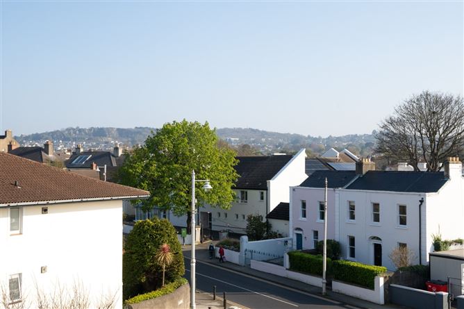 30 Seabank Court, Marine Parade, Sandycove, Co. Dublin