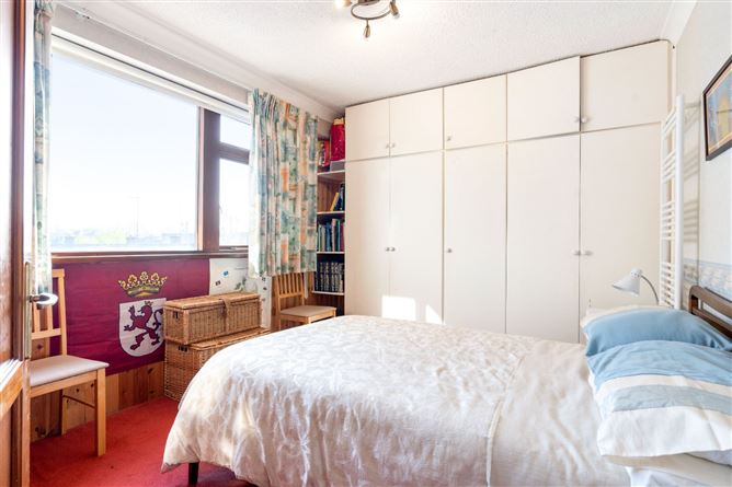 30 Seabank Court, Marine Parade, Sandycove, Co. Dublin