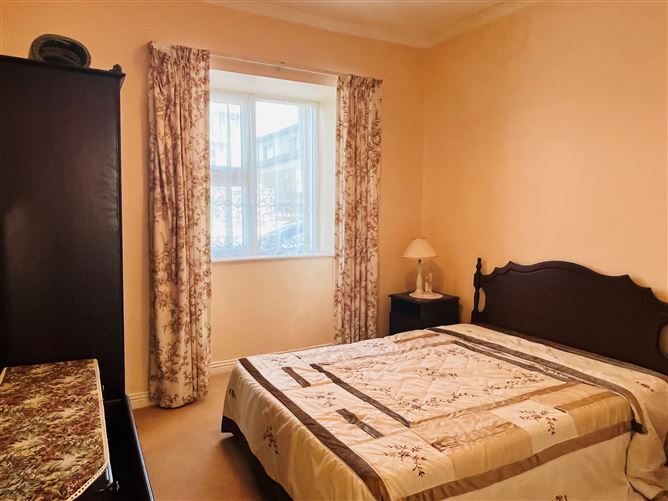 Atlantic View, Erin Street, Kilkee, Clare