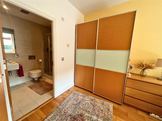 39 The Willow, Parkview, Stepaside, Dublin 18