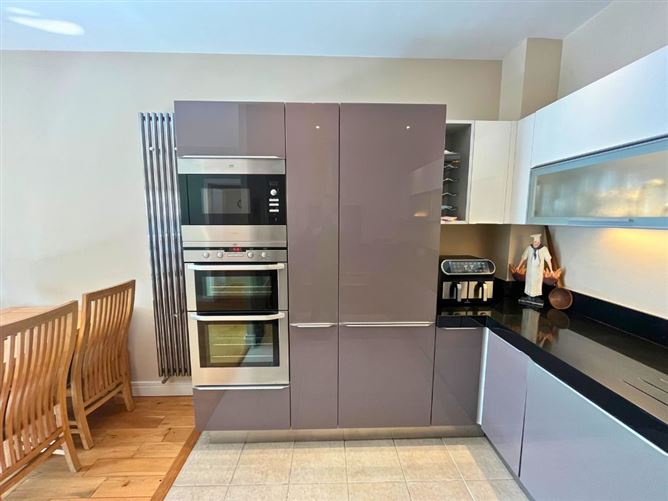 39 The Willow, Parkview, Stepaside, Dublin 18