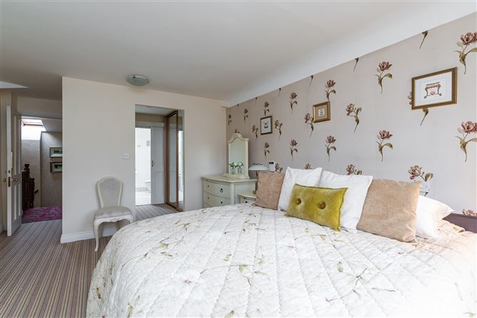 Clonómra, 36 Grange Road, Rathfarnham, Dublin 14