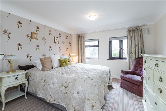 Clonómra, 36 Grange Road, Rathfarnham, Dublin 14