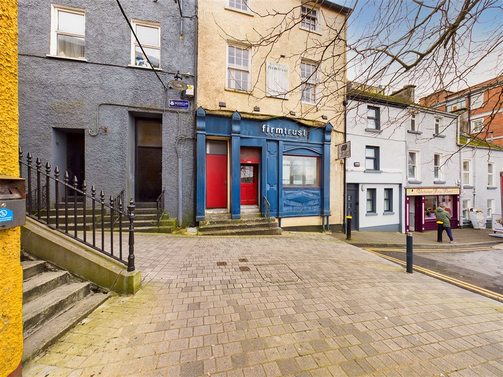 Fergus Row, Abbey Street, Ennis, Co. Clare