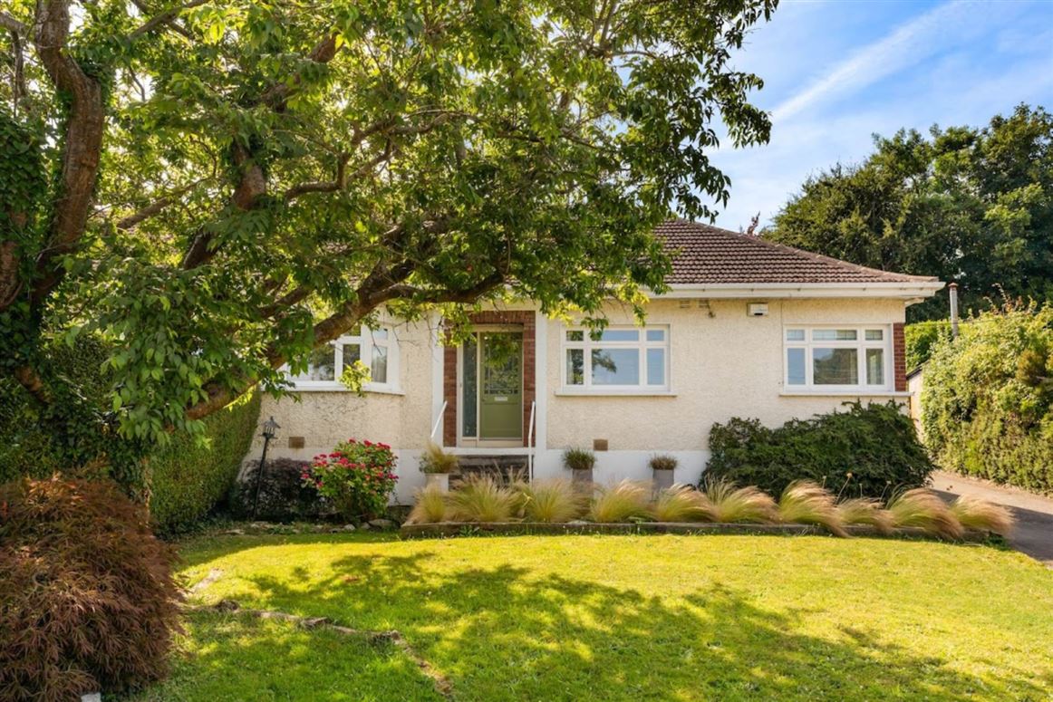 15 Seafield Crescent, Booterstown, Blackrock, County Dublin