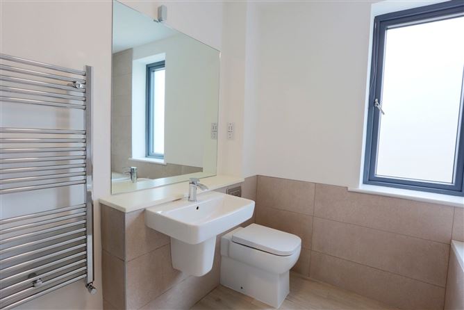 14 The Hall, Scholarstown Wood, Dublin 16